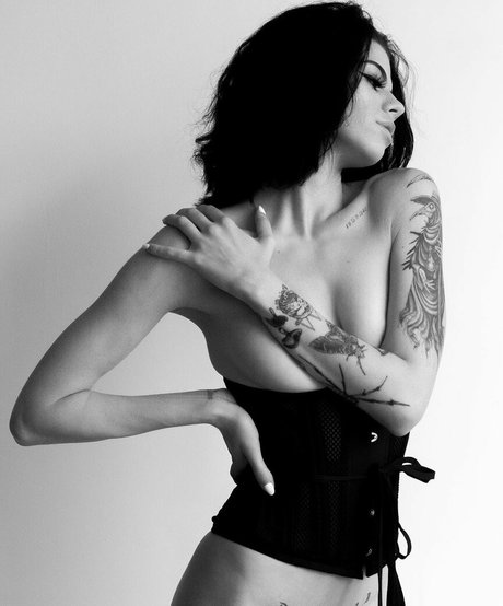 ellathrasher model nudes images