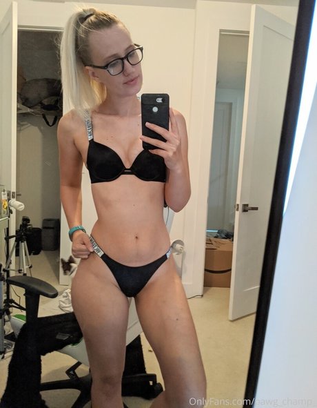 Jenbear92 model nudes pics