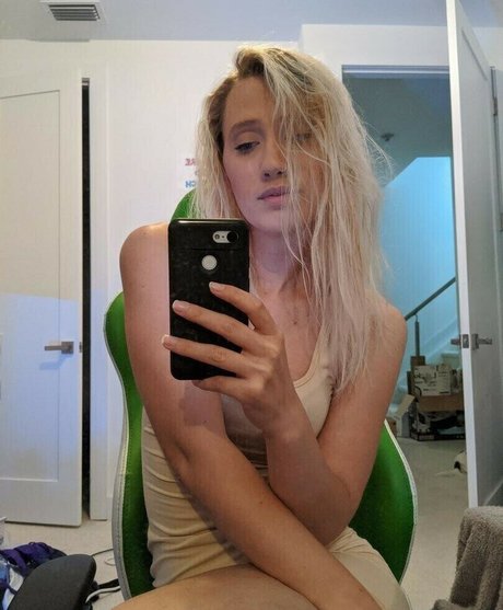 Jenbear92 perfect model photo