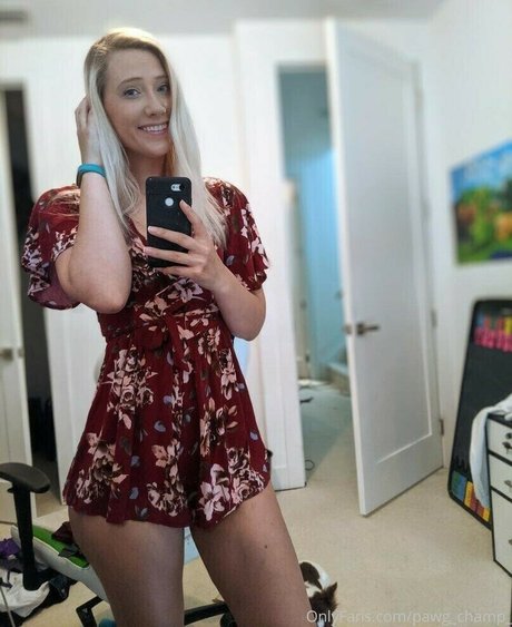 Jenbear92 pornstar pretty pic