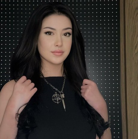 Angelinahope sexy actress photos