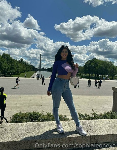 Sophia Leone porn model gallery