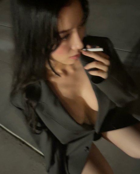 Bear Jocelyn pretty actress pics