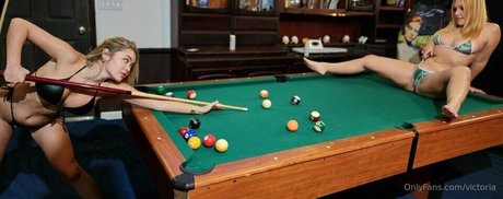 Victoria SG model nudes images