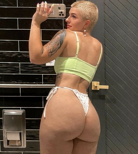 taylorwrenmarie erotic model archive