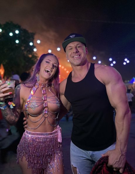 fitfreaks model naked galleries