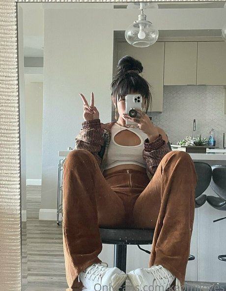 Keomiloves model top pictures