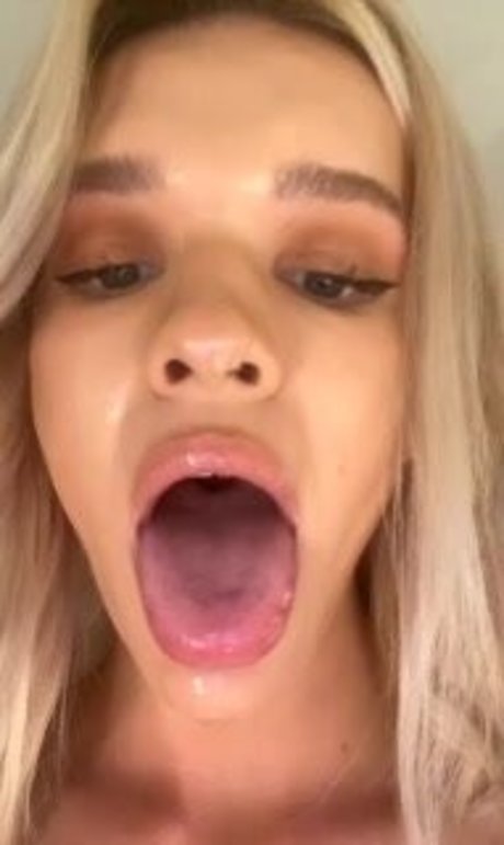 Naomi Anderson star free pics