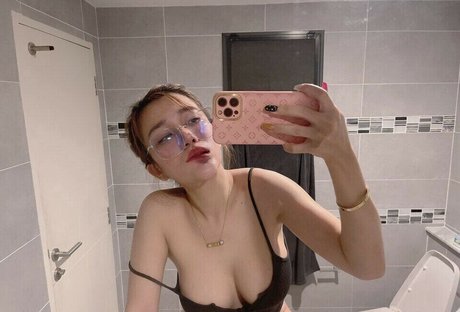 menaraewadee model high quality archive