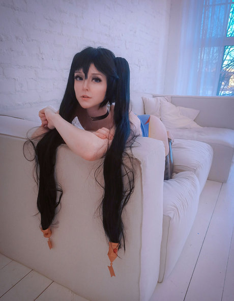 Ruber Vulpis beautiful model images