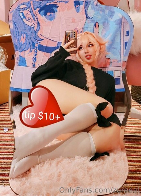 Zureeal hot model pic