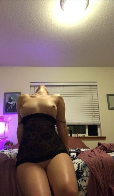 nottomatopages erotic pornstar pic