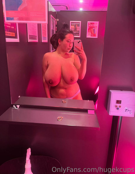 Hugekcups star top photos