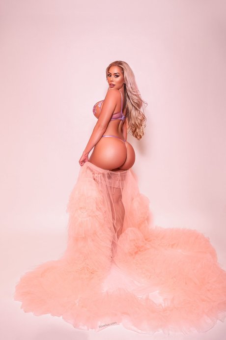 Luxiboo high quality pornstar images