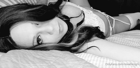 novahknight star sexy pic