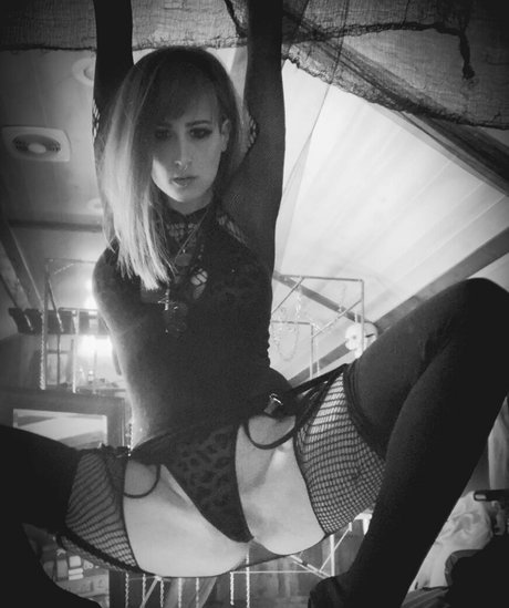 SilentMary adult model archive