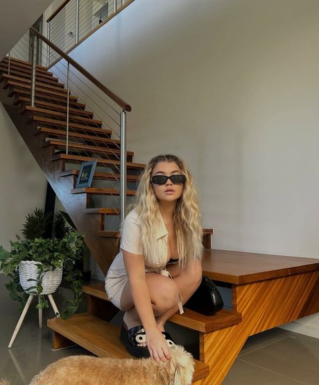 Mini Moo hd pornstar photo