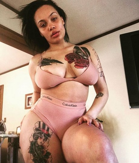 SaraGold exclusive actress pic