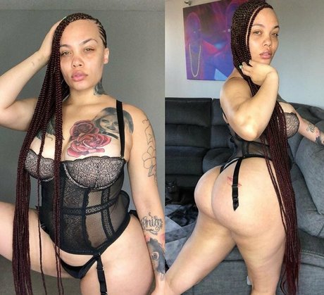 SaraGold porn model galleries