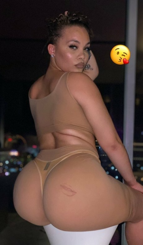 SaraGold star porn galleries