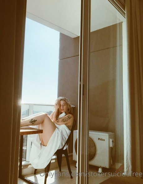 stokersuicidefree top actress photos