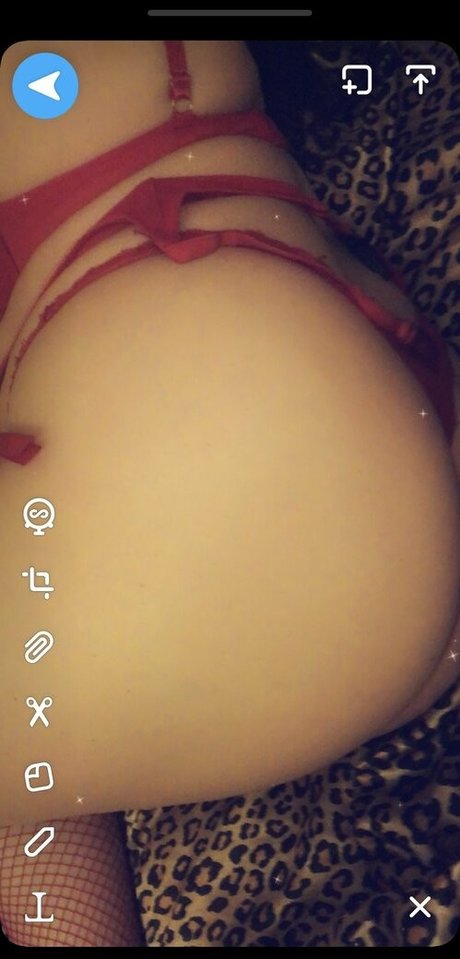 nadinetilley model perfect galleries