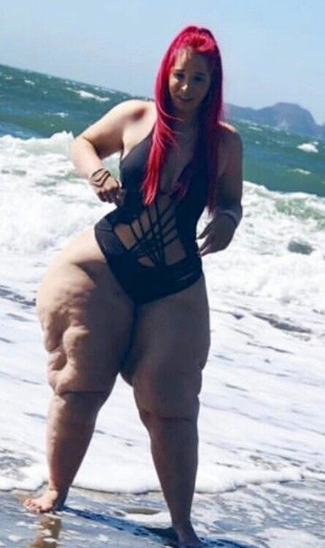 busty petite onlyfans beautiful pic