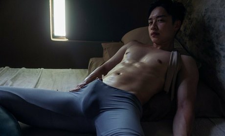 ryo kanzaki1031 naked star image