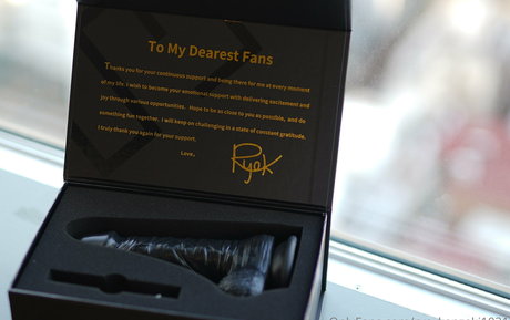 ryo kanzaki1031 naked star pic