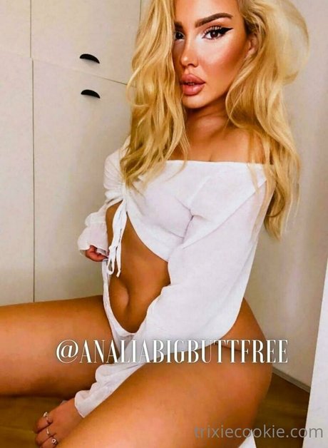 trixiecookiefree model xxx picture