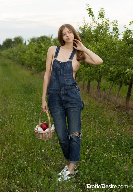 Kay J beautiful actress image