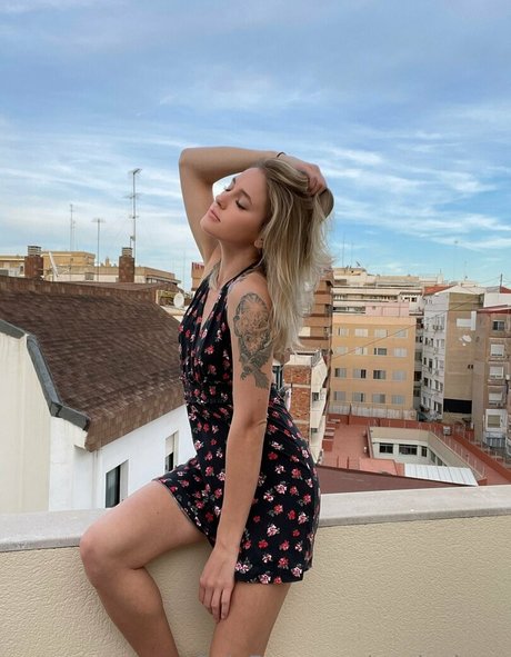 annjoyhere high quality actress pic