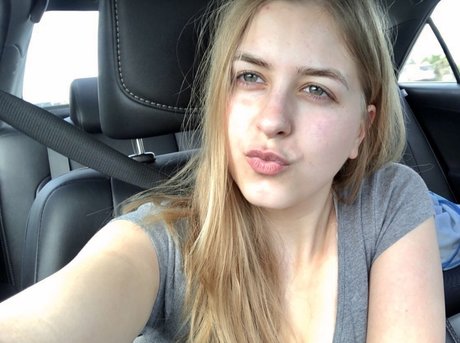 graciej233 porn model images