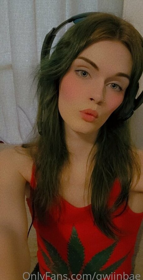 qwiinbae hd pornstar img