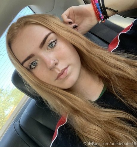 aussiebabe18 erotic actress pic