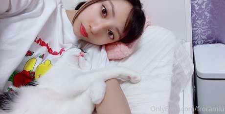 froramiu exclusive actress pictures