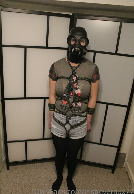 irisdeveraux77 sexy pornstar images