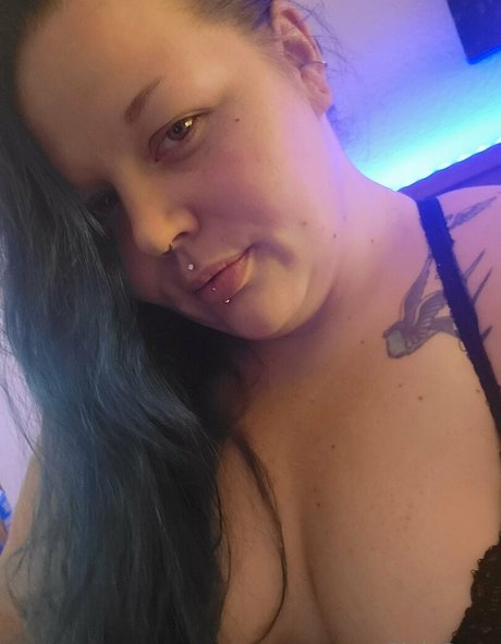 rhearune sexy star pic