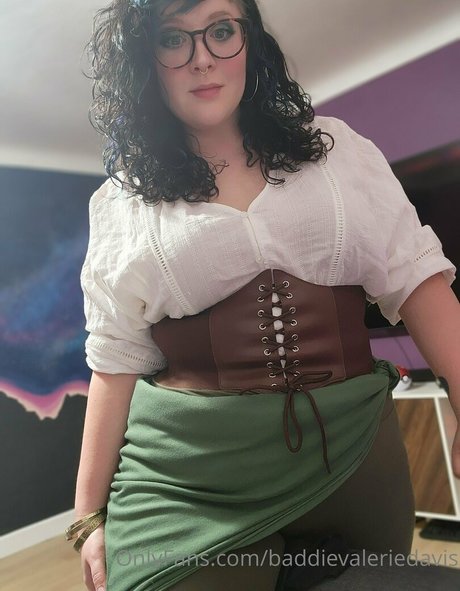 baddievaleriedavis art star gallery