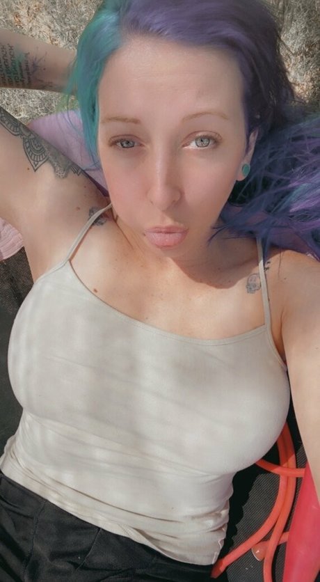 violetcosmos model beautiful img