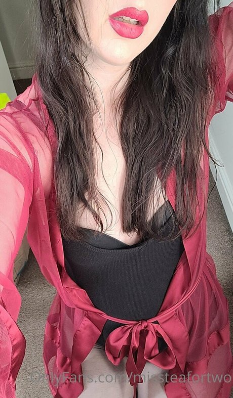 missteafortwo naked actress pic