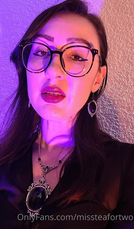 missteafortwo art star archive