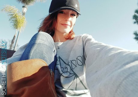 Somethingnotsilly sexy model photo