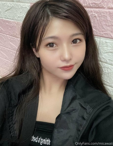 mica 03021993 nude model pictures