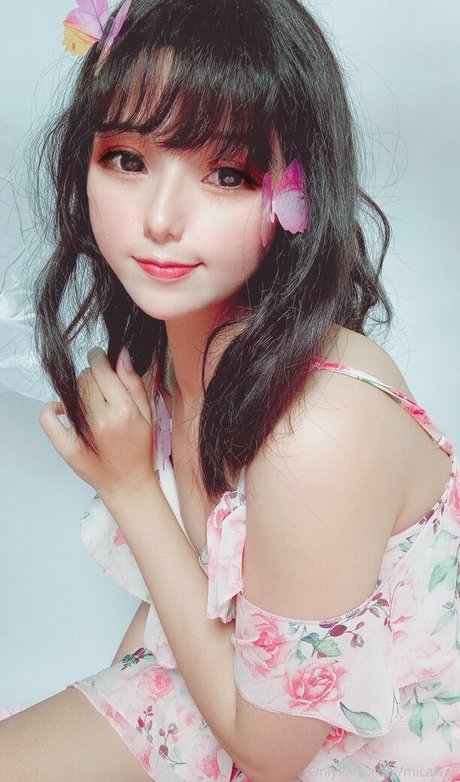 mica 03021993 star erotic photos