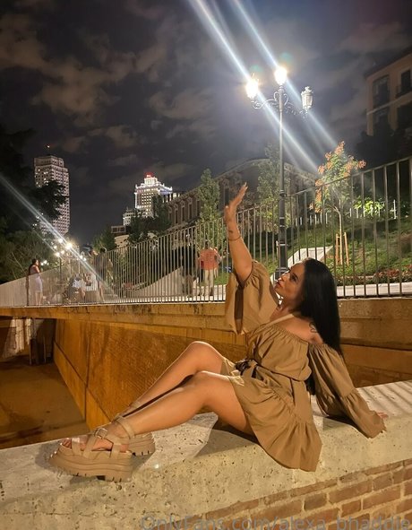 long onlyfans naked pictures