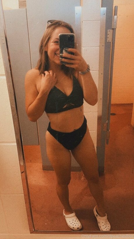 dpeachesfree hd model images