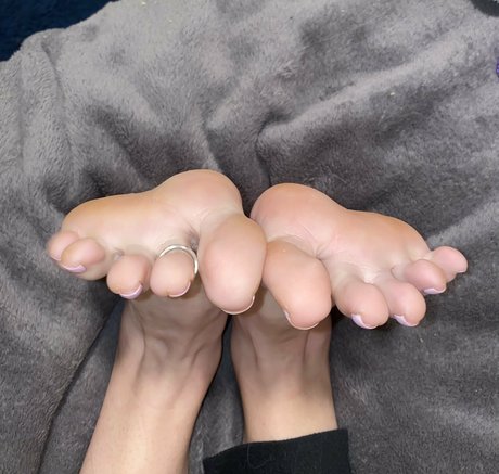 sashasfeetishxo pornstar naked archive