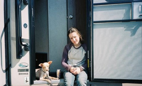 Bella Ramsey star sexy pics