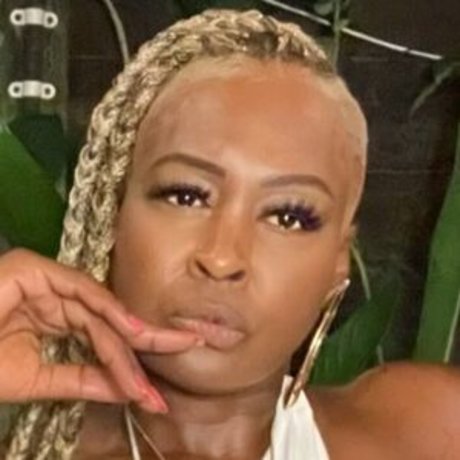 Monna White erotic pornstar gallery